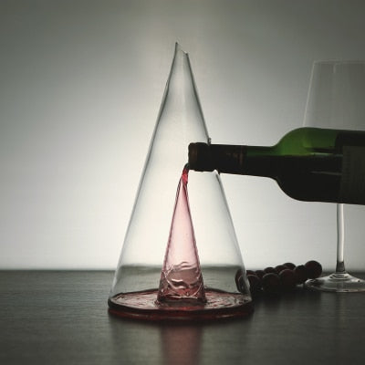 Modern Conical Glass Wine Decanter - Elegant Aerator
