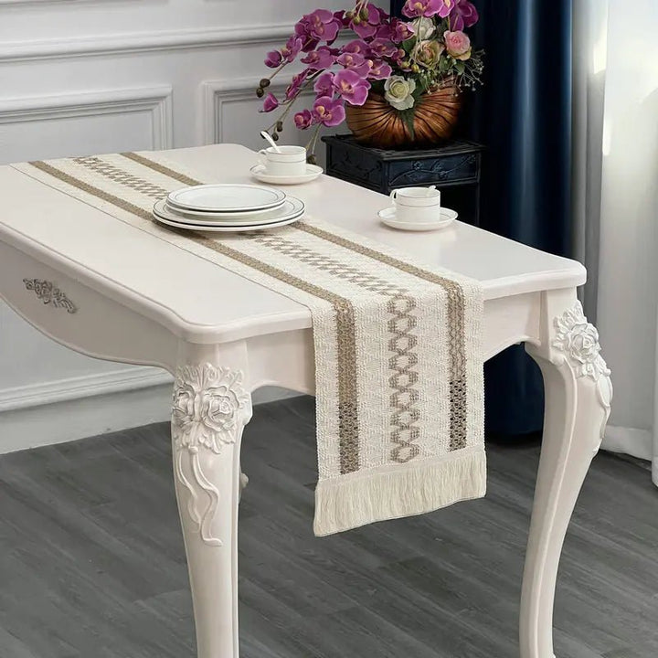 American Style Table Runner – Rustic Brown Single/Double/Triple Row, 30 cm Wide, Up to 330 cm - Whimsical Shoppe