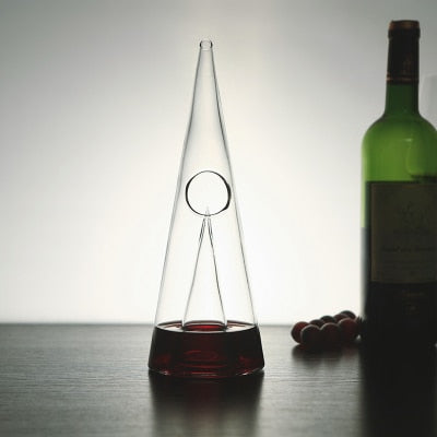 Modern Conical Glass Wine Decanter - Elegant Aerator
